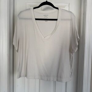 American Eagle V-Neck Short Sleeve Tee